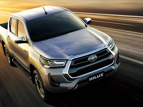 TOYOTA HILUX 2.8 D-4D TURBO DIESEL CD SRV 4X4 AUTOMÁTICO